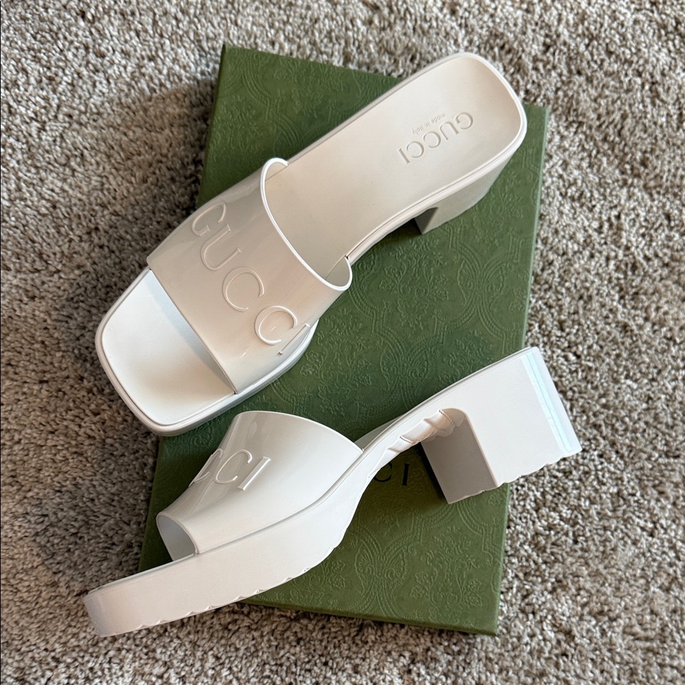 Gucci Women's Cream Rubber Mule Slide Sandals